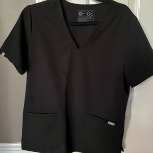 Figs Large Casma top in black.